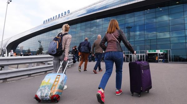 Почти 100 рейсов задержано и отменено в аэропортах Москвы