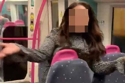 <br />
Пассажирка поезда сексуально домогалась попутчиков<br />
